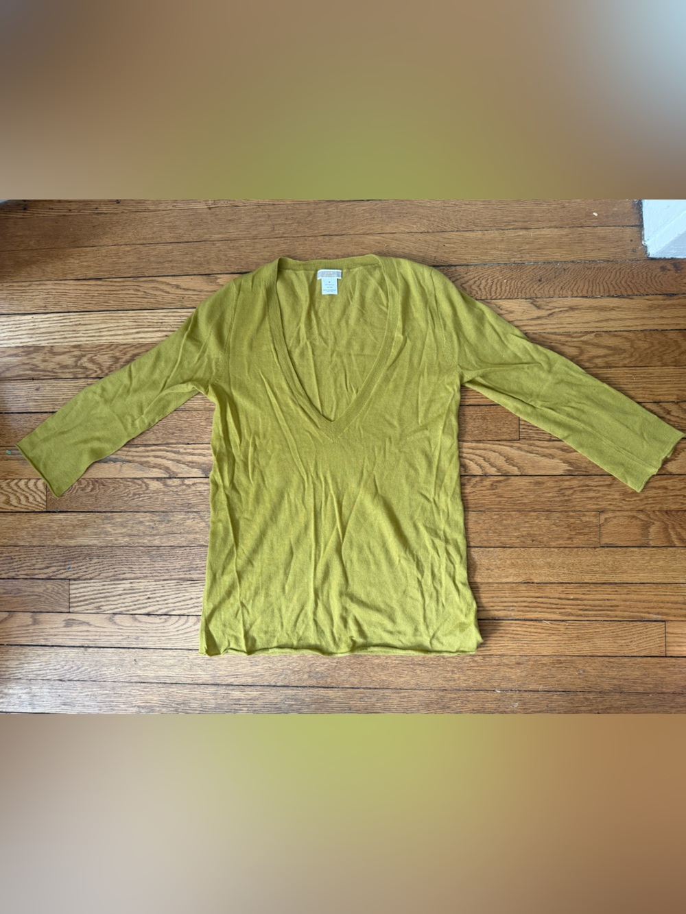 J Crew Cashmere V‑Neck Sweater in Chartreuse - Size Medium